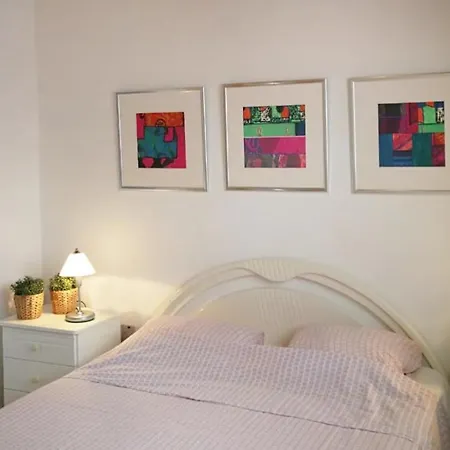 Σπίτι διακοπών Cosy Detached Vacation House, Close To The Beach, With Bbq And Private Garden