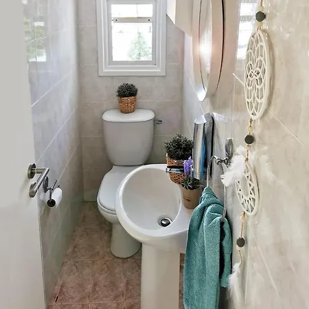 Cosy Detached Vacation House, Close To The Beach, With Bbq And Private Garden Βορόκλινη