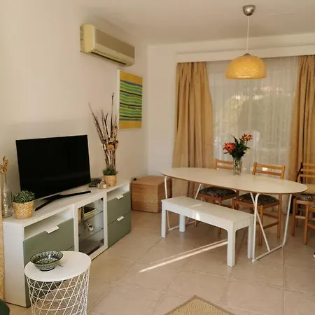 Cosy Detached Vacation House, Close To The Beach, With Bbq And Private Garden Hébergement de vacances *