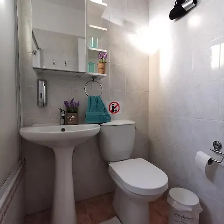 Hébergement de vacances Cosy Detached Vacation House, Close To The Beach, With Bbq And Private Garden